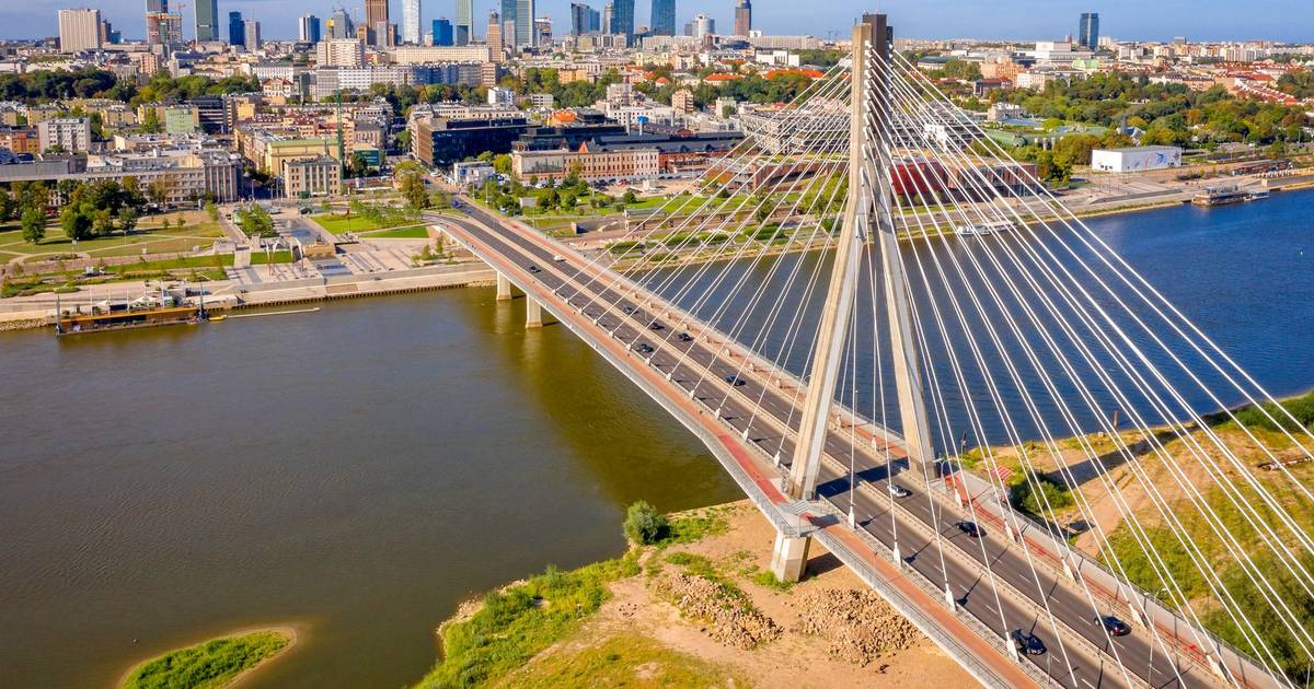 The Świętokrzyski Bridge over the Vistula, Warsaw, Poland